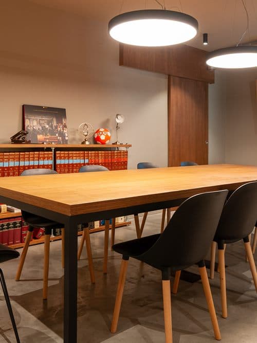 Abogados expertos en derecho administrativo de Escariz Abogados en Vigo