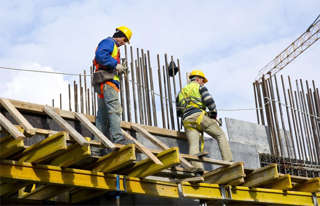 ¿Para construir una vivienda necesito los servicios de un abogado? 