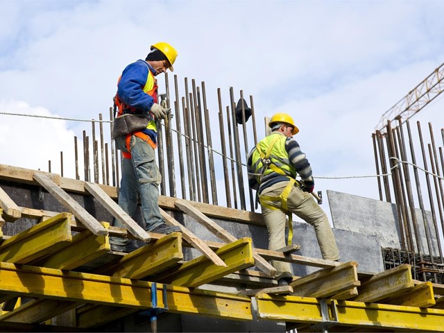 ¿Para construir una vivienda necesito los servicios de un abogado? 